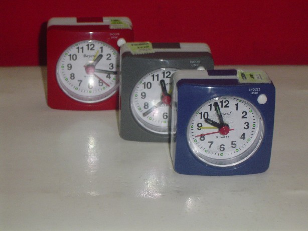 Reloj Despertador PT 140 Distribuidor de pilas, relojes, baterias